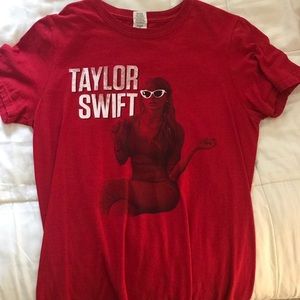 Taylor Swift Red Tour T-shirt